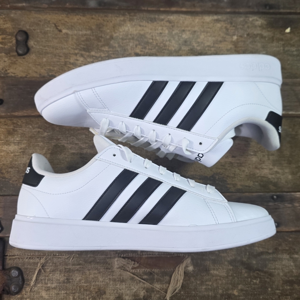 Adidas 3 Stripe Grand Court 2.0 Cloudfoam Comfort Classic Lace Up Sneakers. 9.5 - Picture 8 of 10